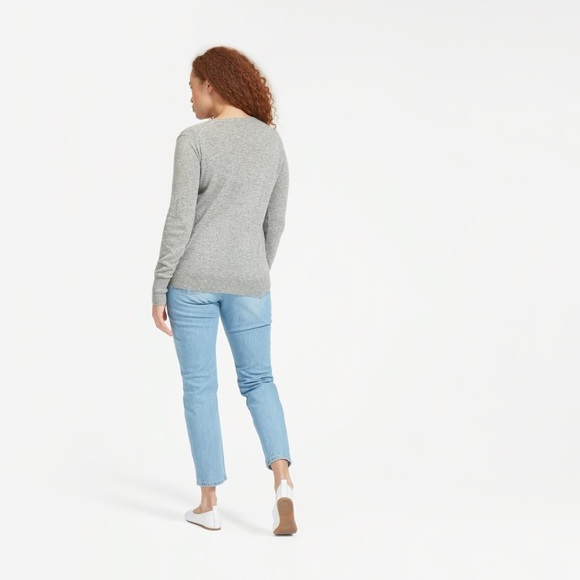 Everlane The Cashmere V-Neck Heather Grey - Picture 4 of 8